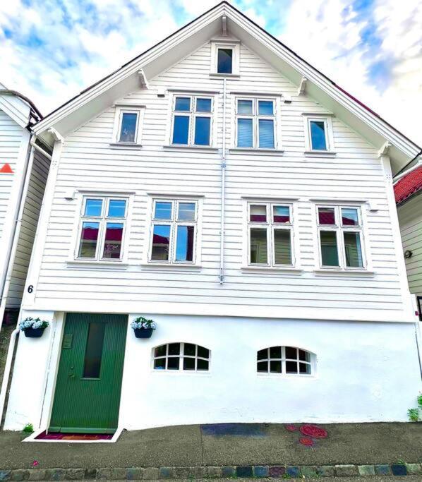 The Green Door H2 Stavanger Luaran gambar